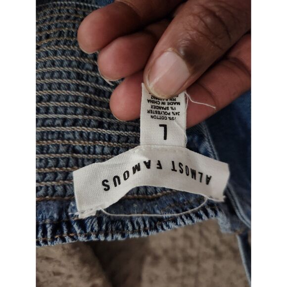 Almost Famous Denim Button-Front Crop Top – Size Large - Picture 3 of 3